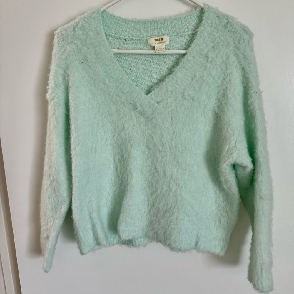 Maeve by Anthropology oversized Mint Green Fuzzy V-Neck Sweater fits like a S/M
